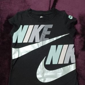 Nike T-shirt